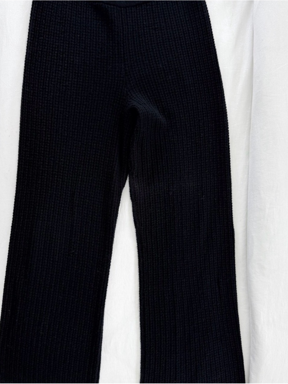 ALO Yoga Black 100% Cashmere Pants
